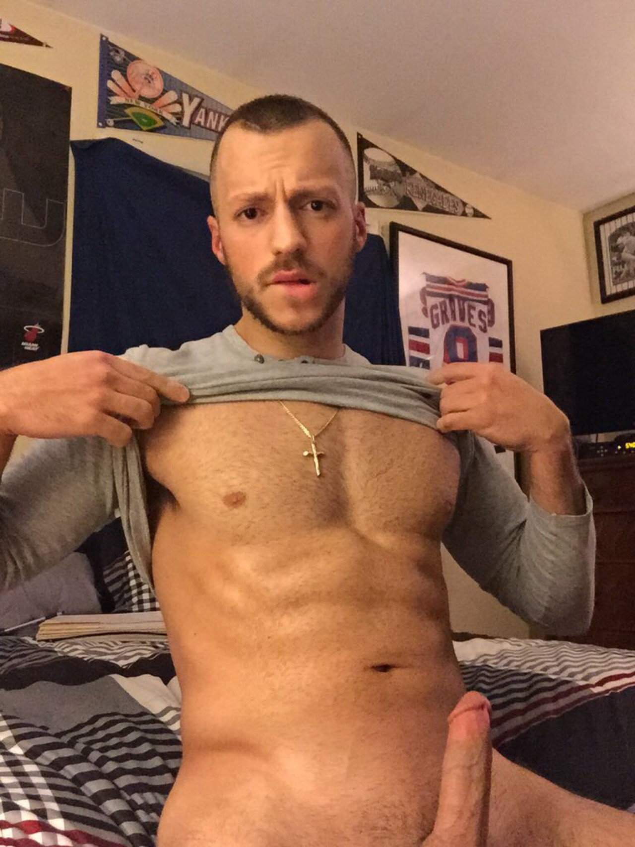 men masturbating pic